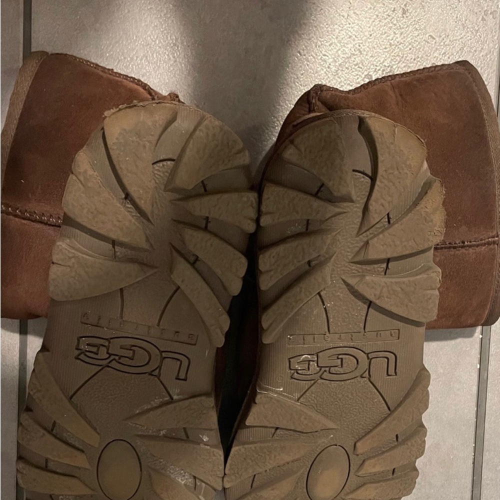 UGG Boots - Picture 5 of 7